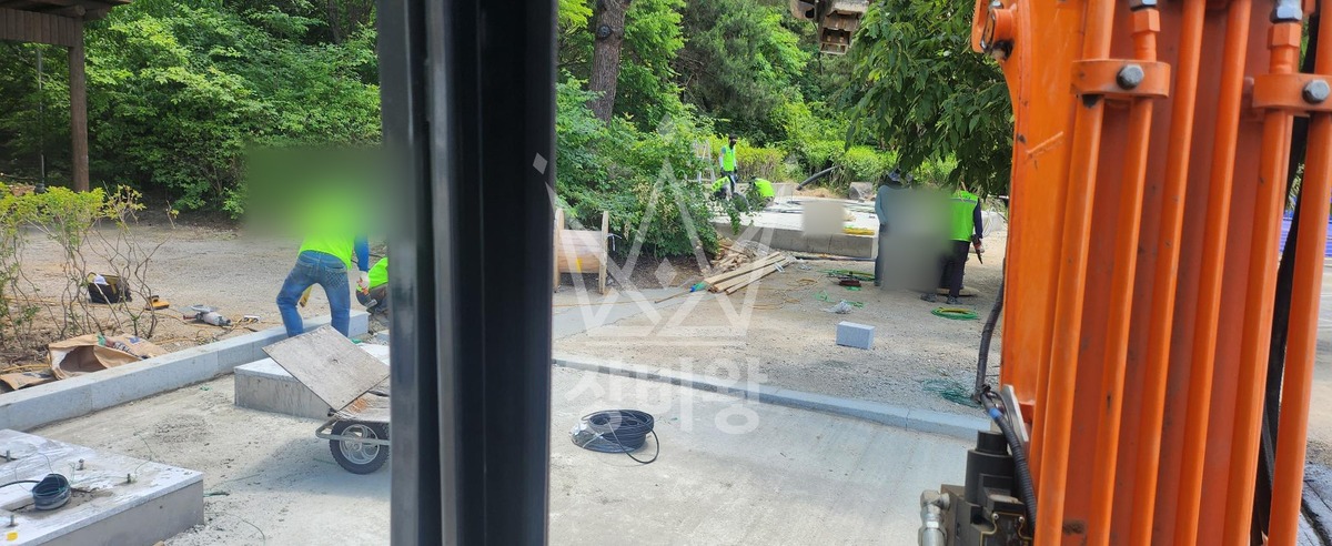 충남 금산군 군북면 포크레인(굴착기) 화단정리 작업완료사진 1