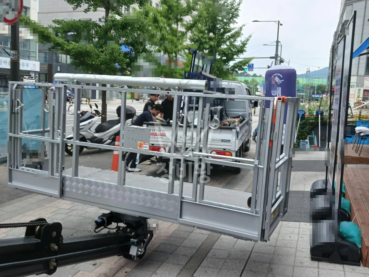 경기 구리시 갈매동 1톤 스카이차 유리교체 작업사진 3