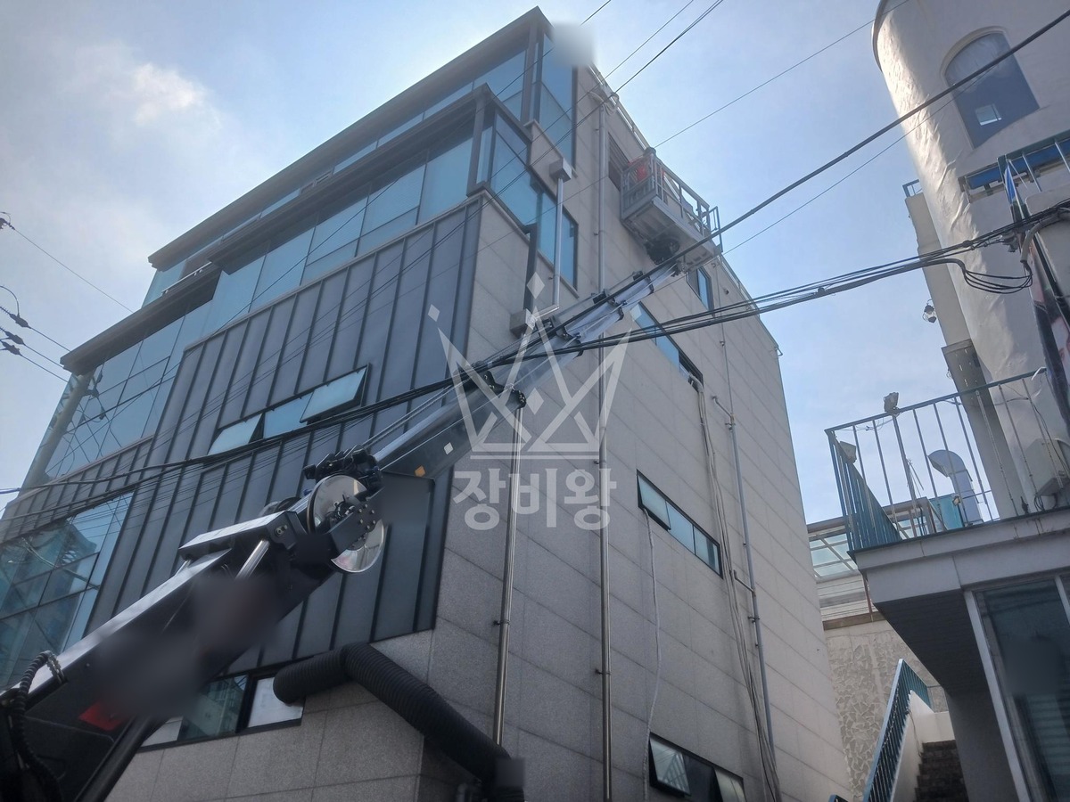 서울 마포구 상수동 1톤 스카이차 유리교체작업 작업사진 2