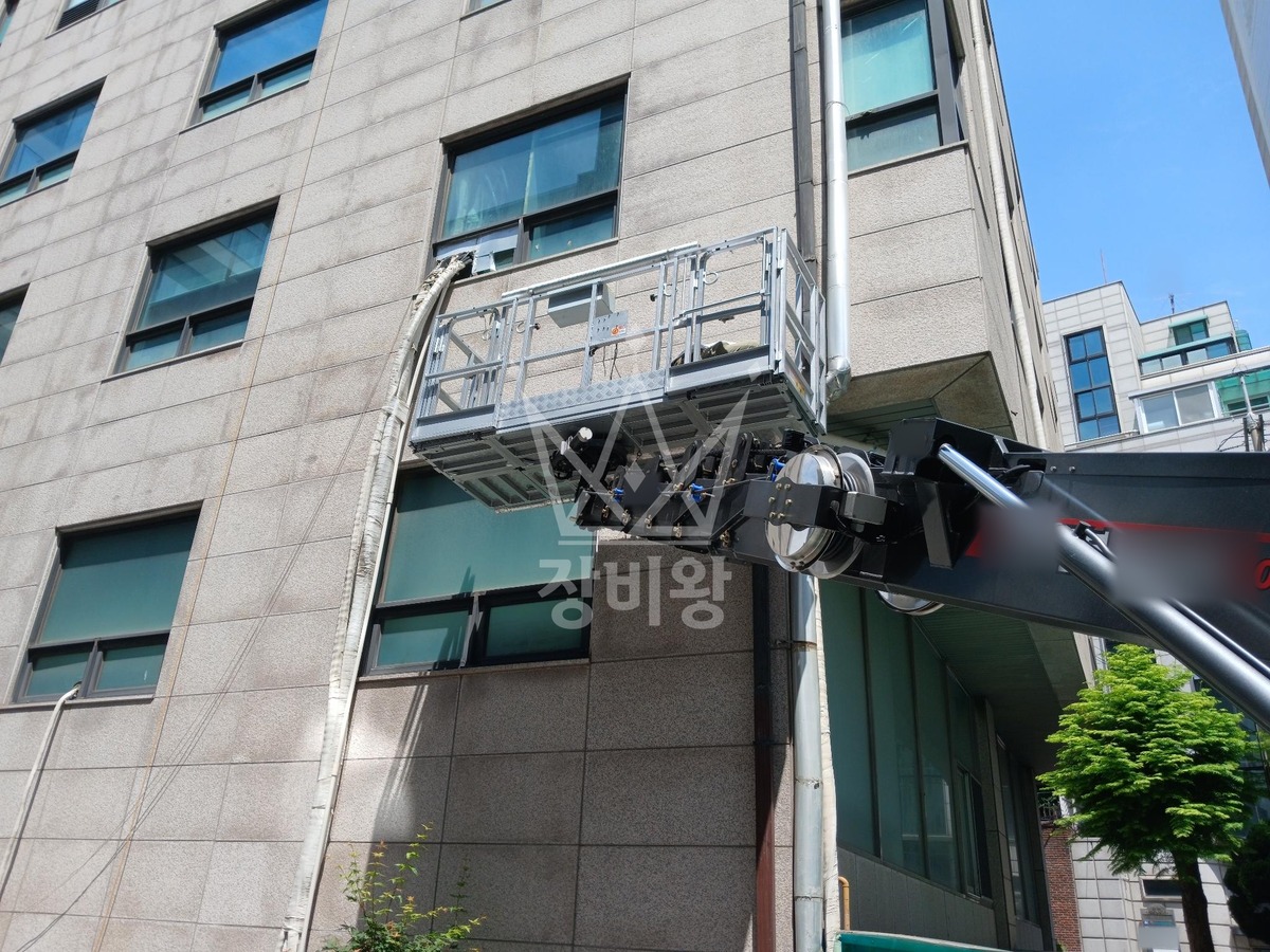 서울 서초구 서초동 1톤 스카이차 물동이 작업사진 2