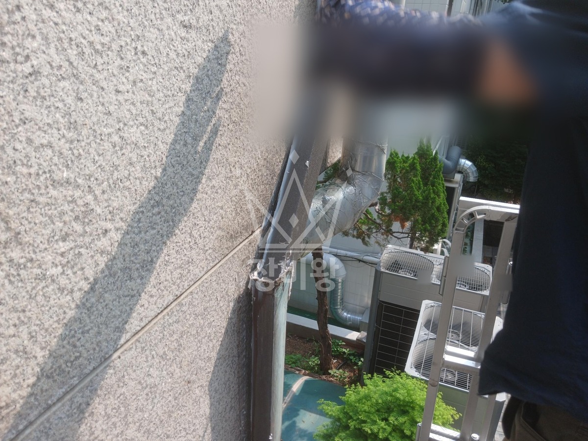 서울 서초구 서초동 1톤 스카이차 물동이 작업사진 2