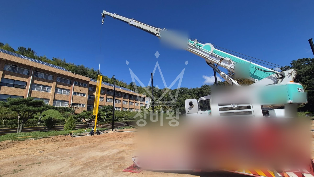 전남광주통합특별시 순천시 대룡동 25톤 크레인 기둥조립및설치 작업사진 2