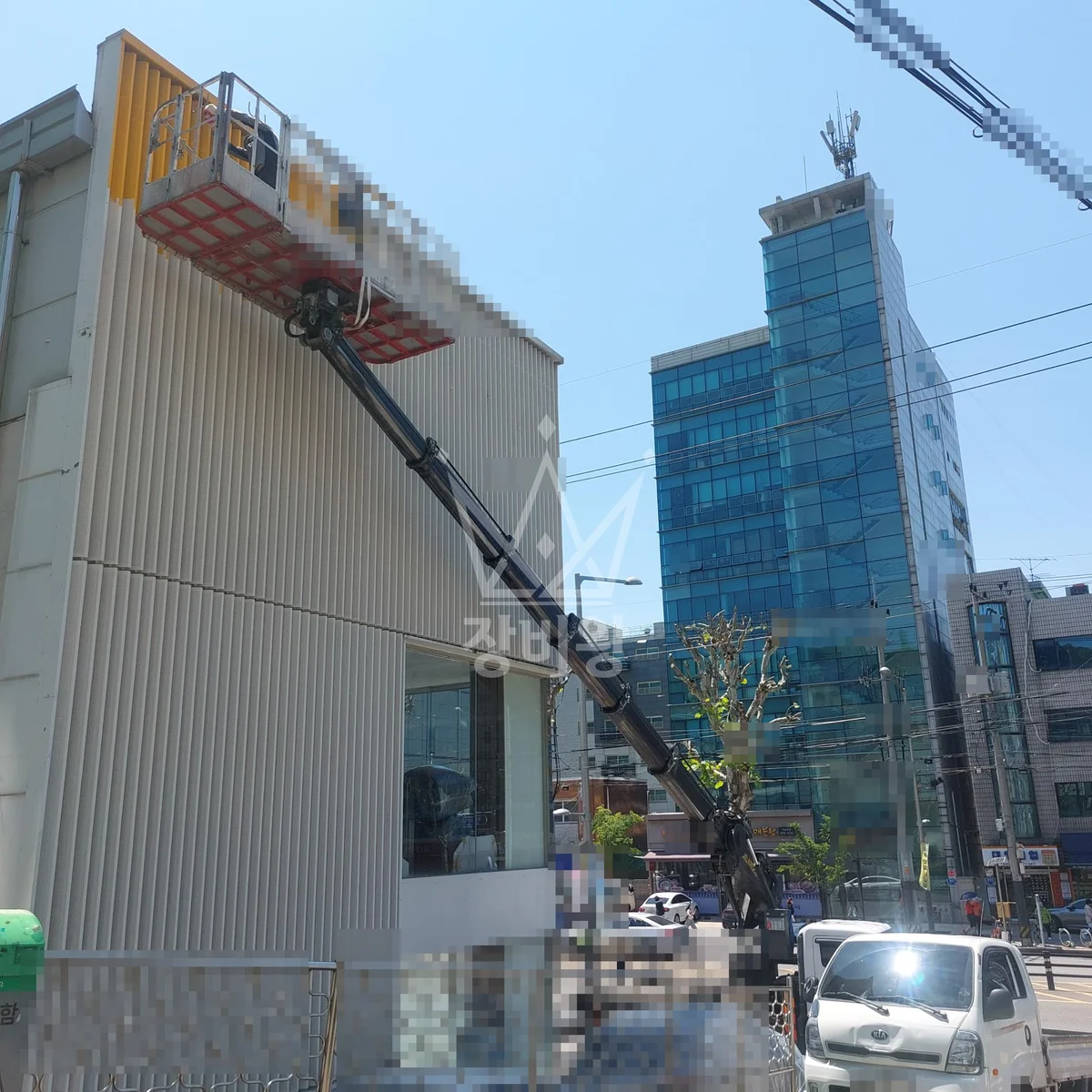 서울 중랑구 묵동 3.5톤 스카이차 페인트작업 작업사진 2