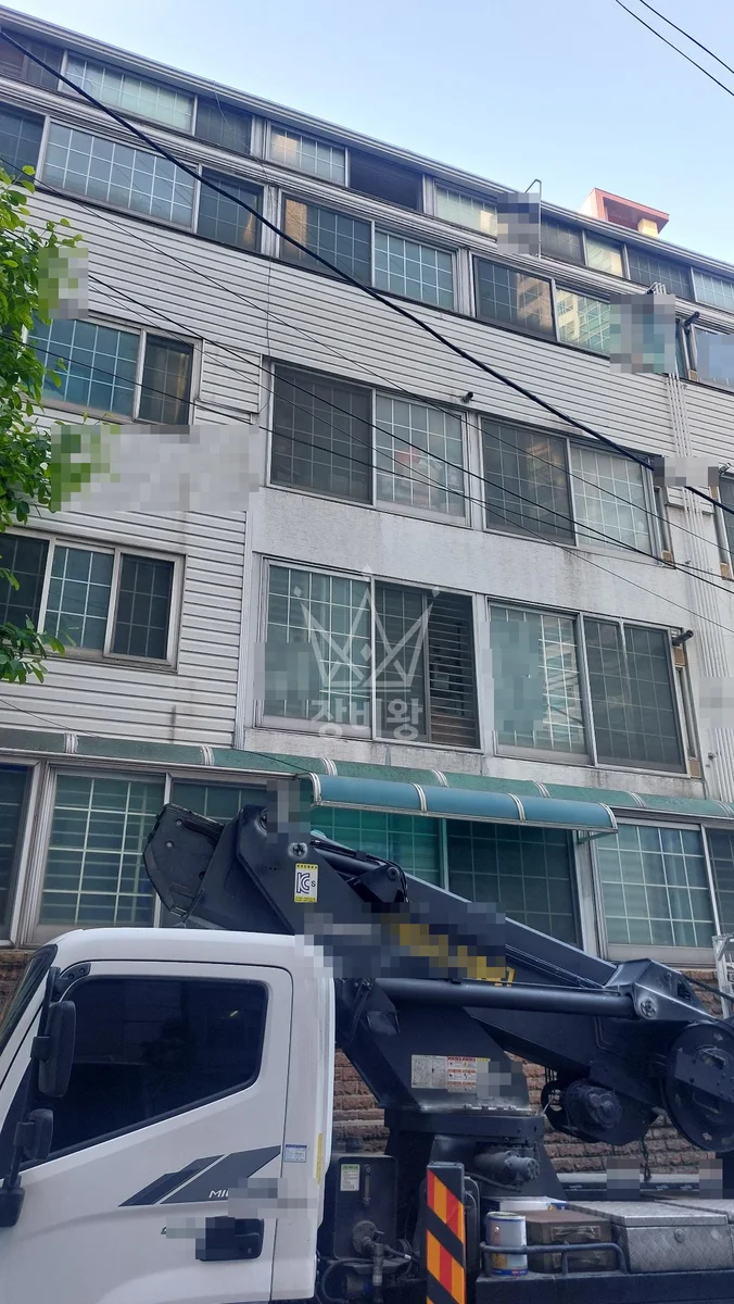 서울 동작구 사당동 3.5톤 스카이차 물받이 청소 작업완료사진 1