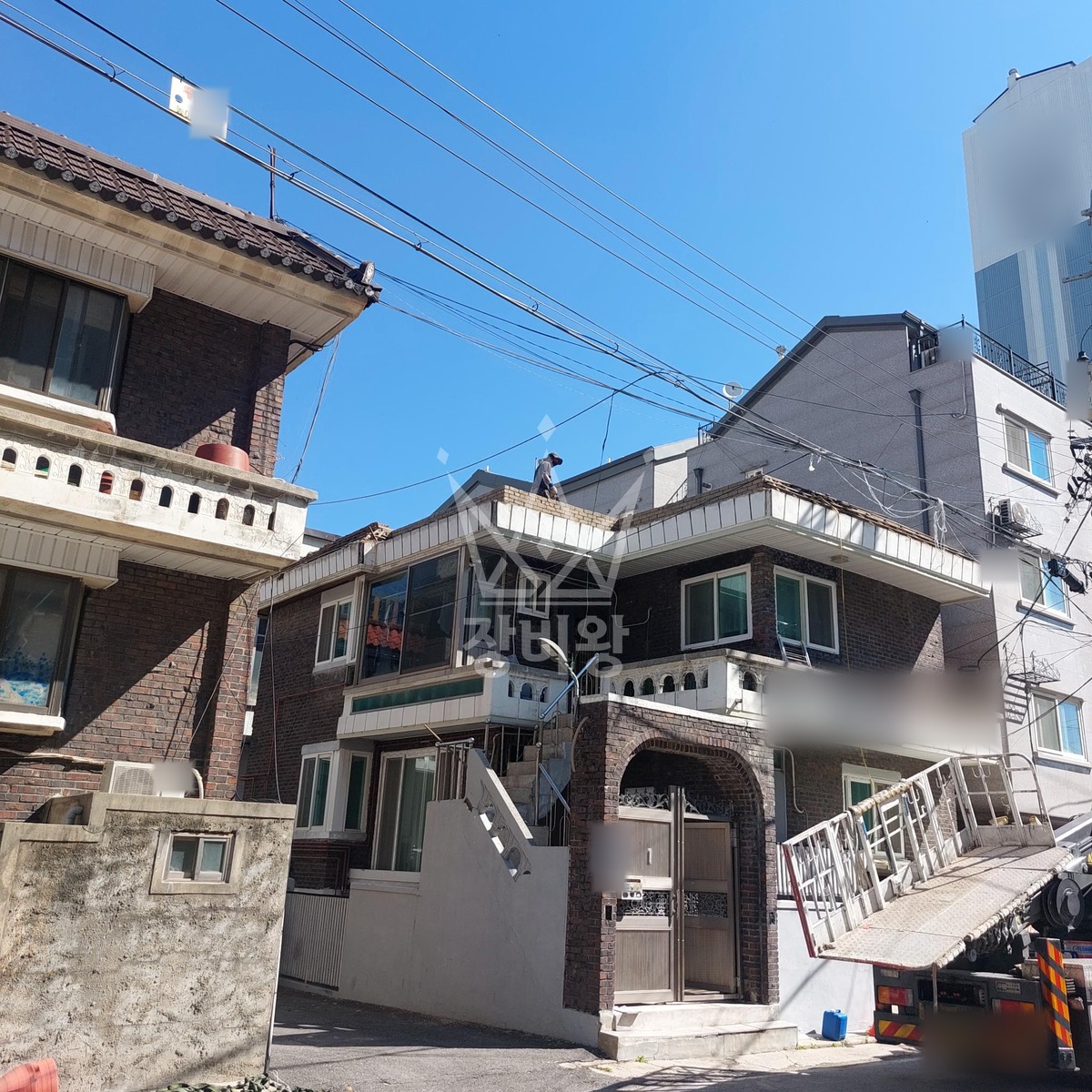 경기 구리시 수택동 3.5톤 스카이차 자재양중/철거 작업사진 3