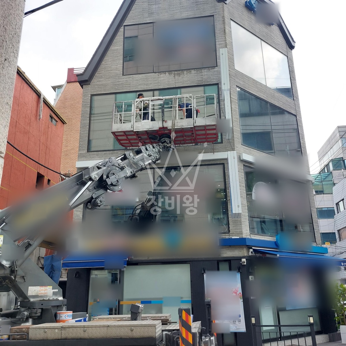 서울 서초구 양재동 3.5톤 스카이차 간판 작업 작업사진 2
