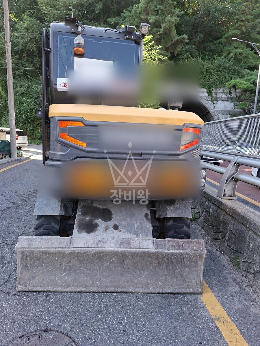 경기 성남시 중원구 중앙동 포크레인(굴착기) 작업 현장 도착사진