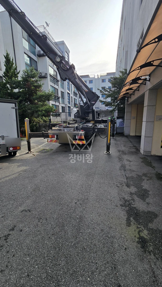 경기 광주시 신현동 3.5톤 스카이차 쇼파1개-4층이동 작업사진 3