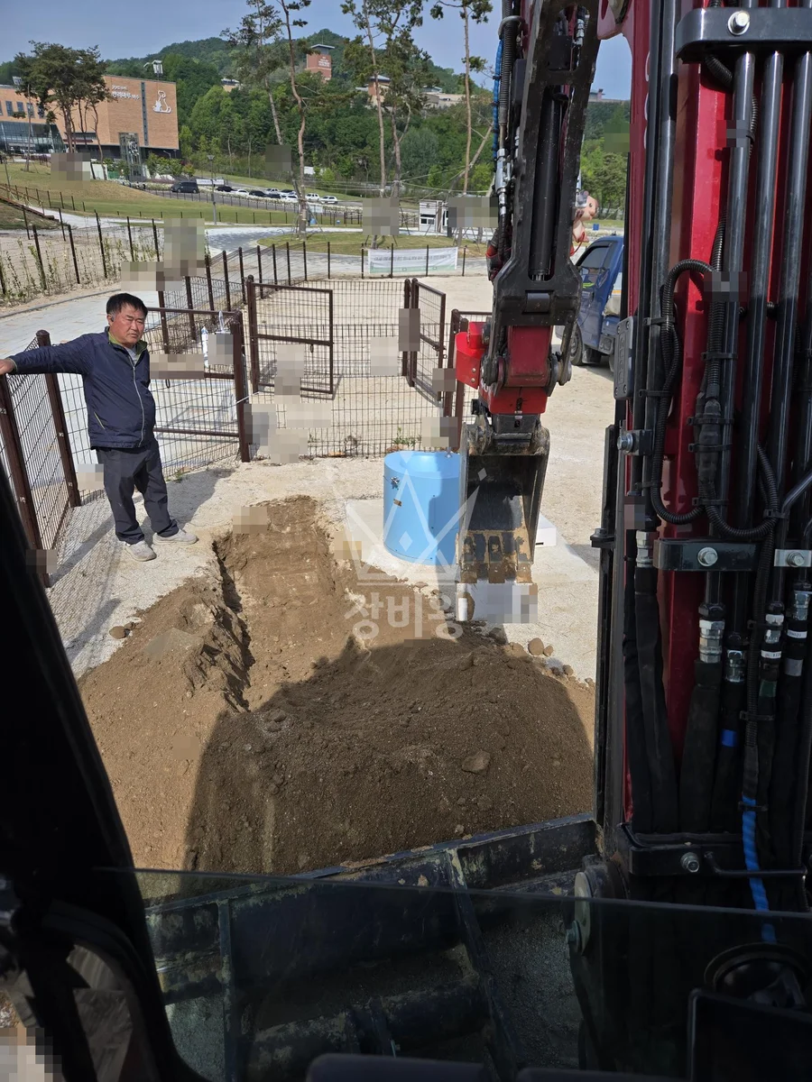 경기 여주시 상거동 굴착기(포크레인) 바닥 평탄 작업사진 2