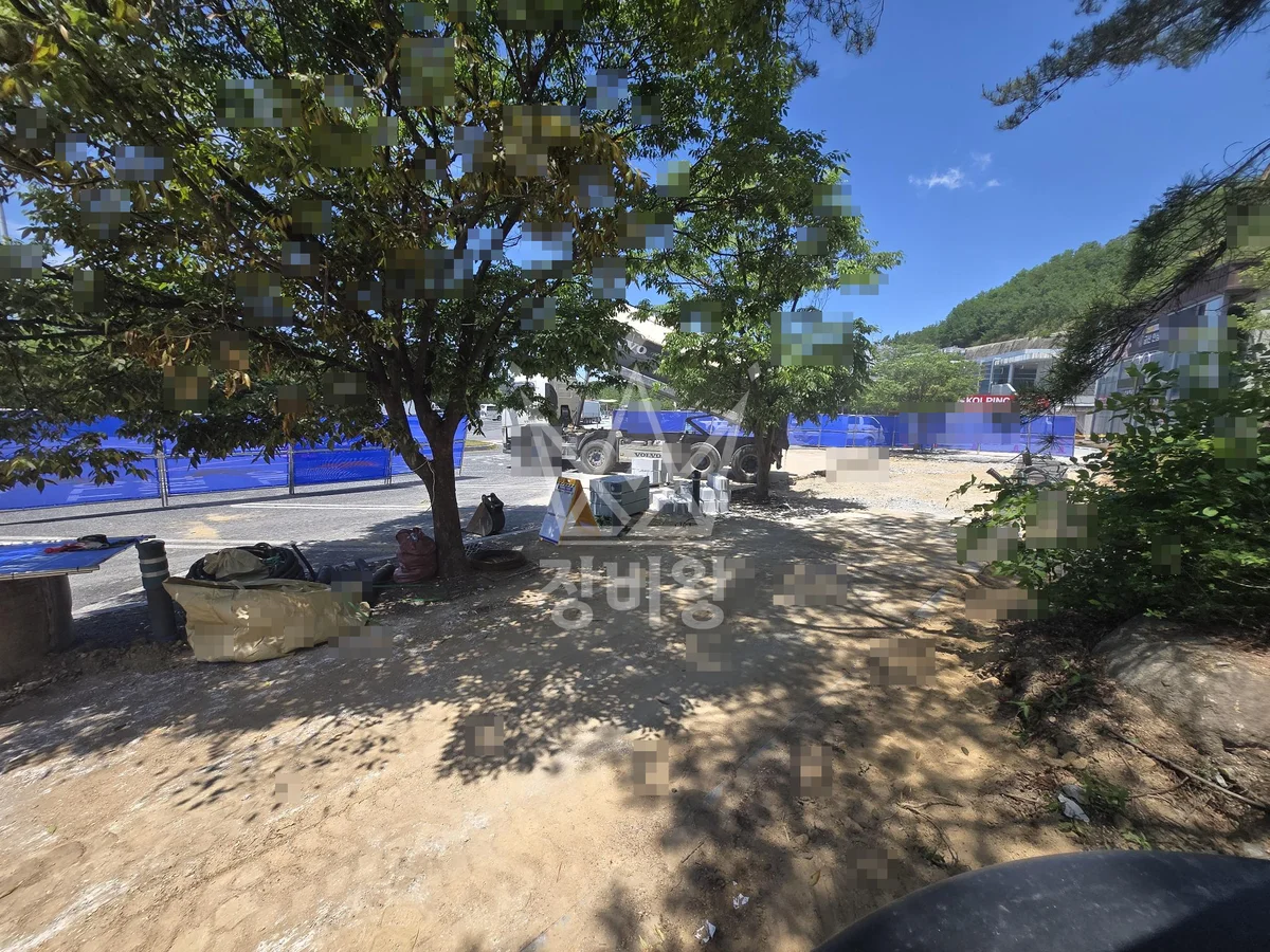 충남 금산군 군북면 포크레인(굴착기) 전기차충전소 작업 작업사진 3