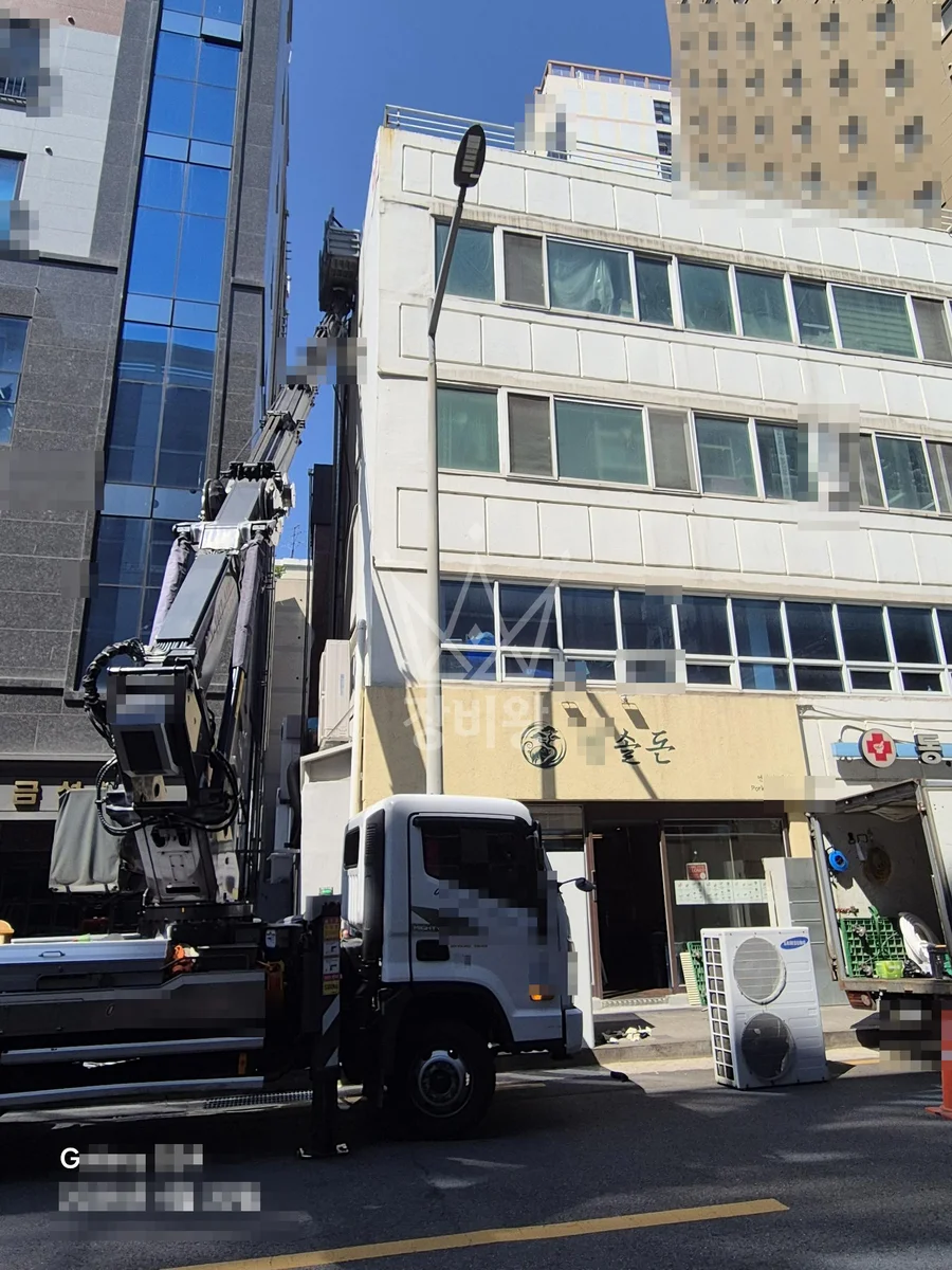 서울 동대문구 신설동 3.5톤 스카이차 에어컨 실외기설치 작업 작업사진 1