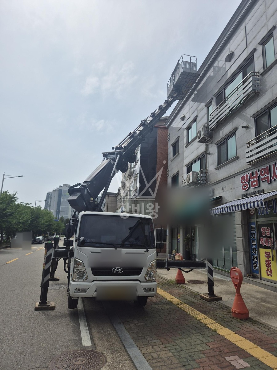 경기 화성시 만세구 향남읍 3.5톤 스카이차 발수제 작업 작업사진 3
