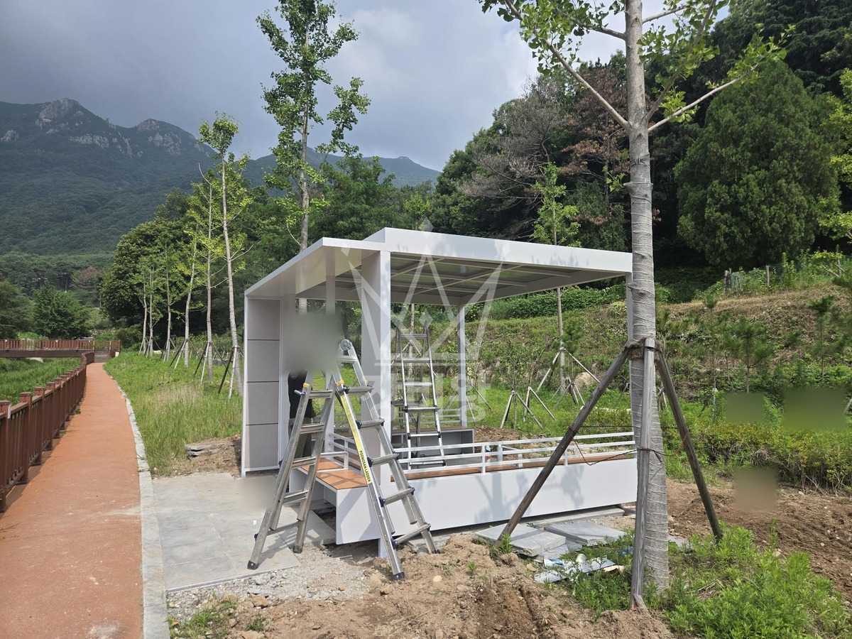 경남 양산시 소주동 포크레인(굴착기) 파고라설치 작업완료사진 1