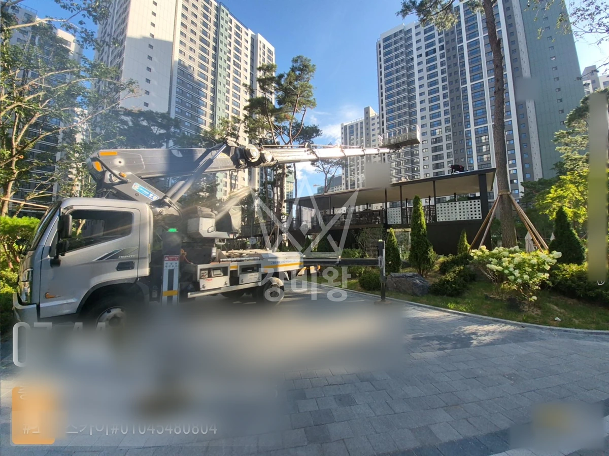 충남 아산시 탕정면 3.5톤 스카이차 지붕작업 작업사진 2