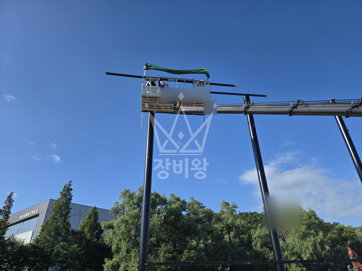전북 익산시 부송동 3.5톤 스카이차 10M높이ㅡ망설치/와이어 작업 작업사진 1