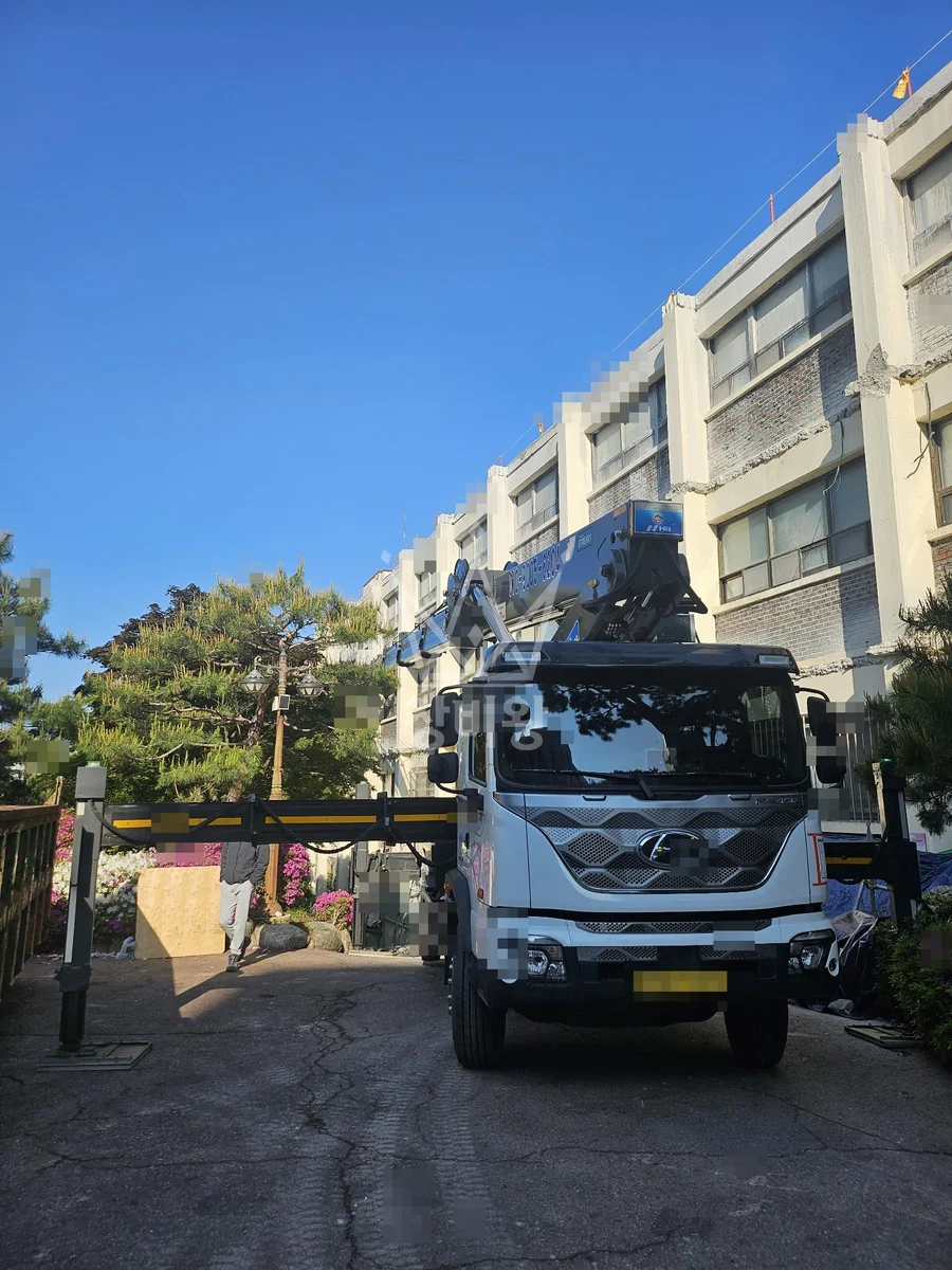 경기 부천시 소사구 5톤 스카이차 슬라브 작업사진 1