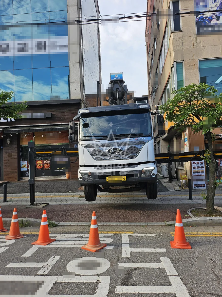 경기 수원시 권선구 5톤 스카이차 실리콘,발수 작업사진 2