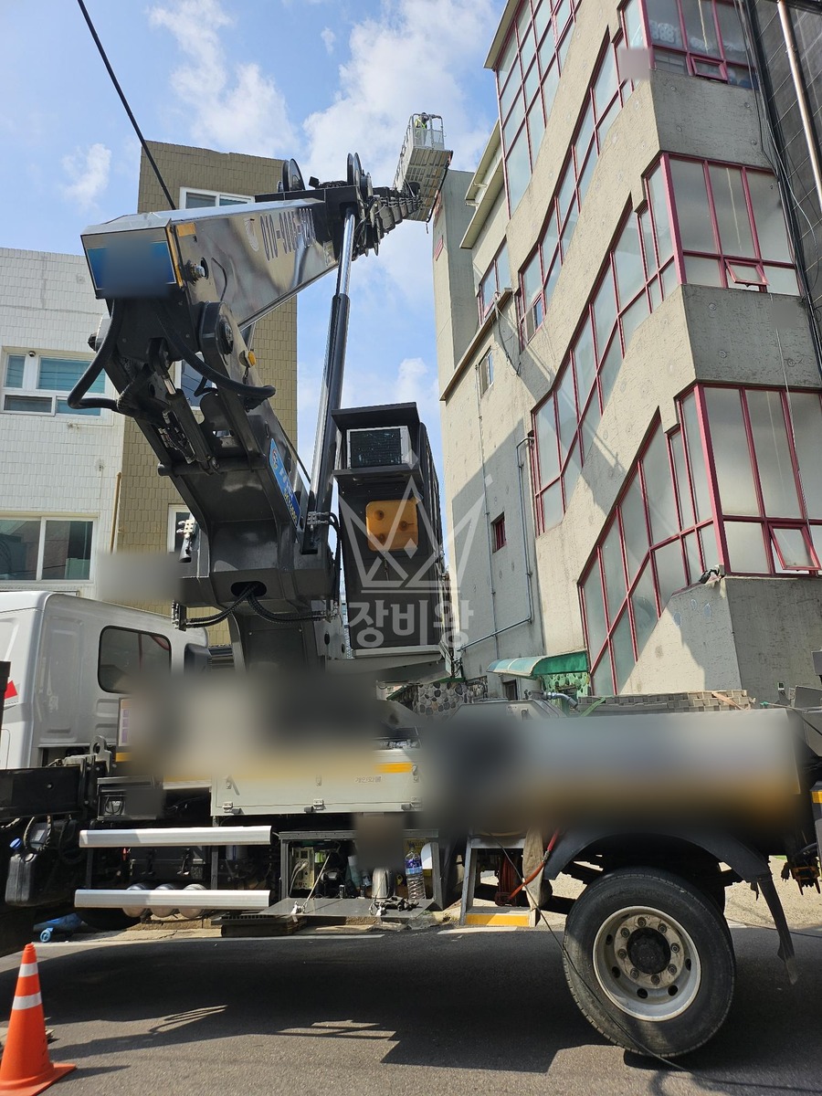 인천 남동구 만수동 5톤 스카이차 굴둑 철거 작업사진 3