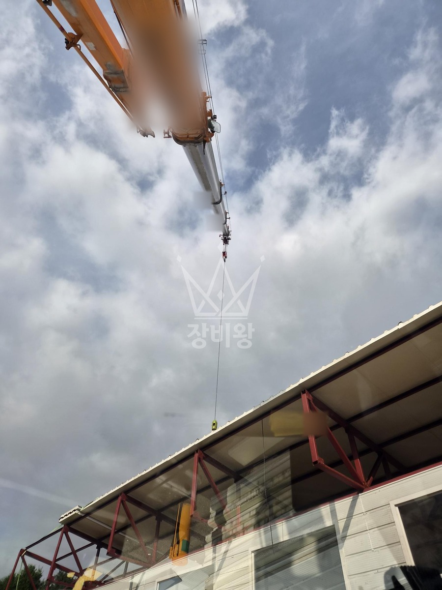 경기 용인시 처인구 포곡읍 25톤 크레인 2층가설사무실 외부 마감재 해체작업 작업사진 2