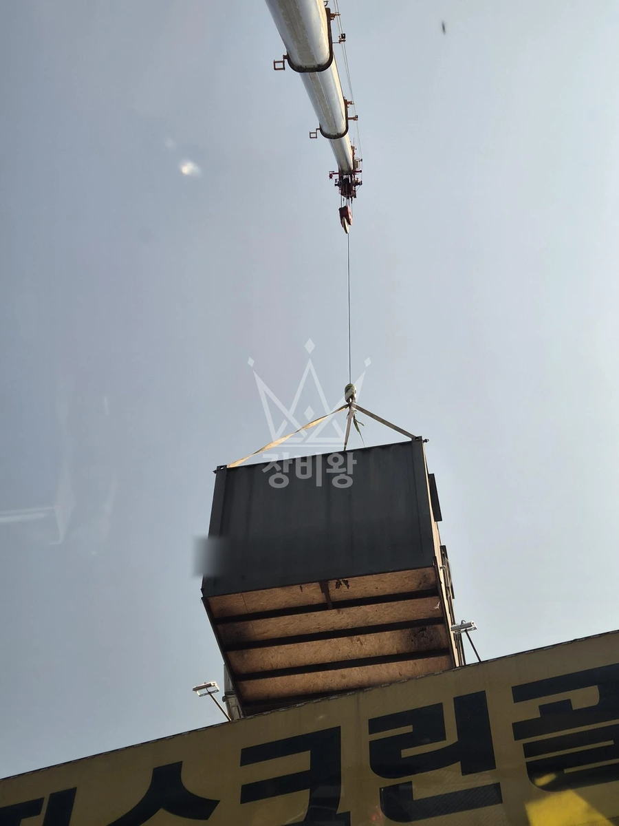 경기 용인시 처인구 양지읍 25톤 크레인 3*6 3층 높이에서 1층으로 내리는 작업 작업사진 3