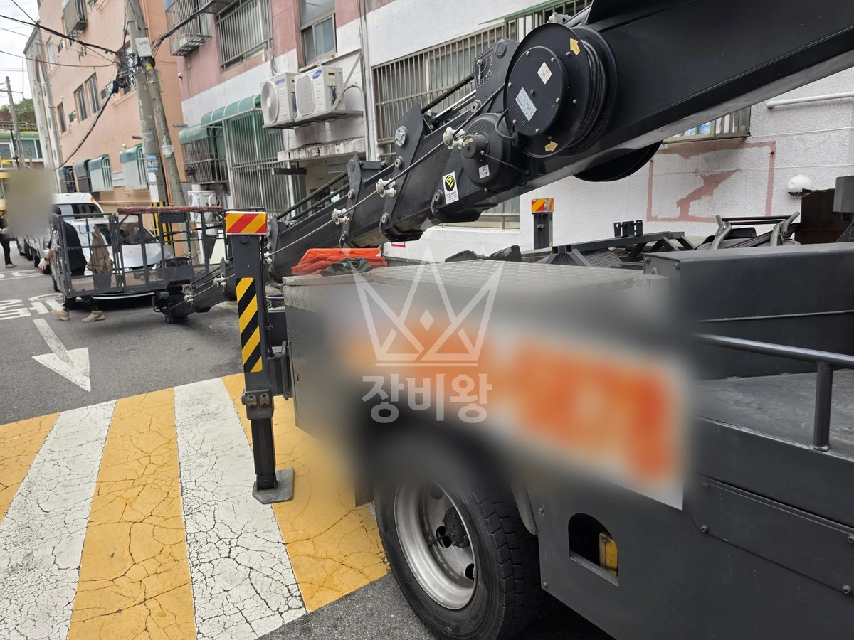 인천 남동구 간석동 2.5톤 스카이차 빗물받이 제거 작업사진 1