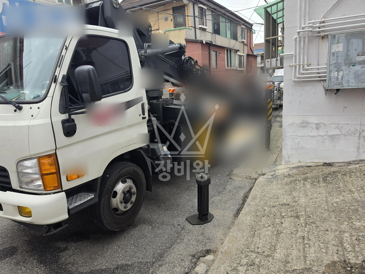 인천 남동구 간석동 2.5톤 스카이차 빗물받이 제거 작업사진 3