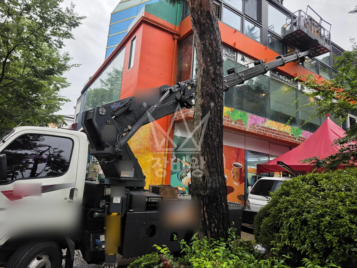 경기 안양시 만안구 안양동 2.5톤 스카이차 피스 작업 작업사진 1
