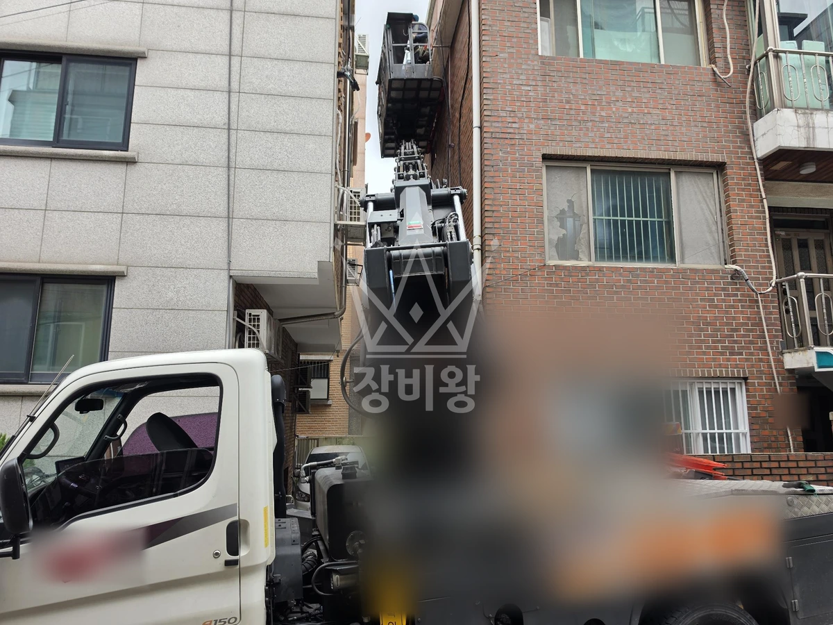 서울 관악구 봉천동 2.5톤 스카이차 외부징크작업 작업사진 2