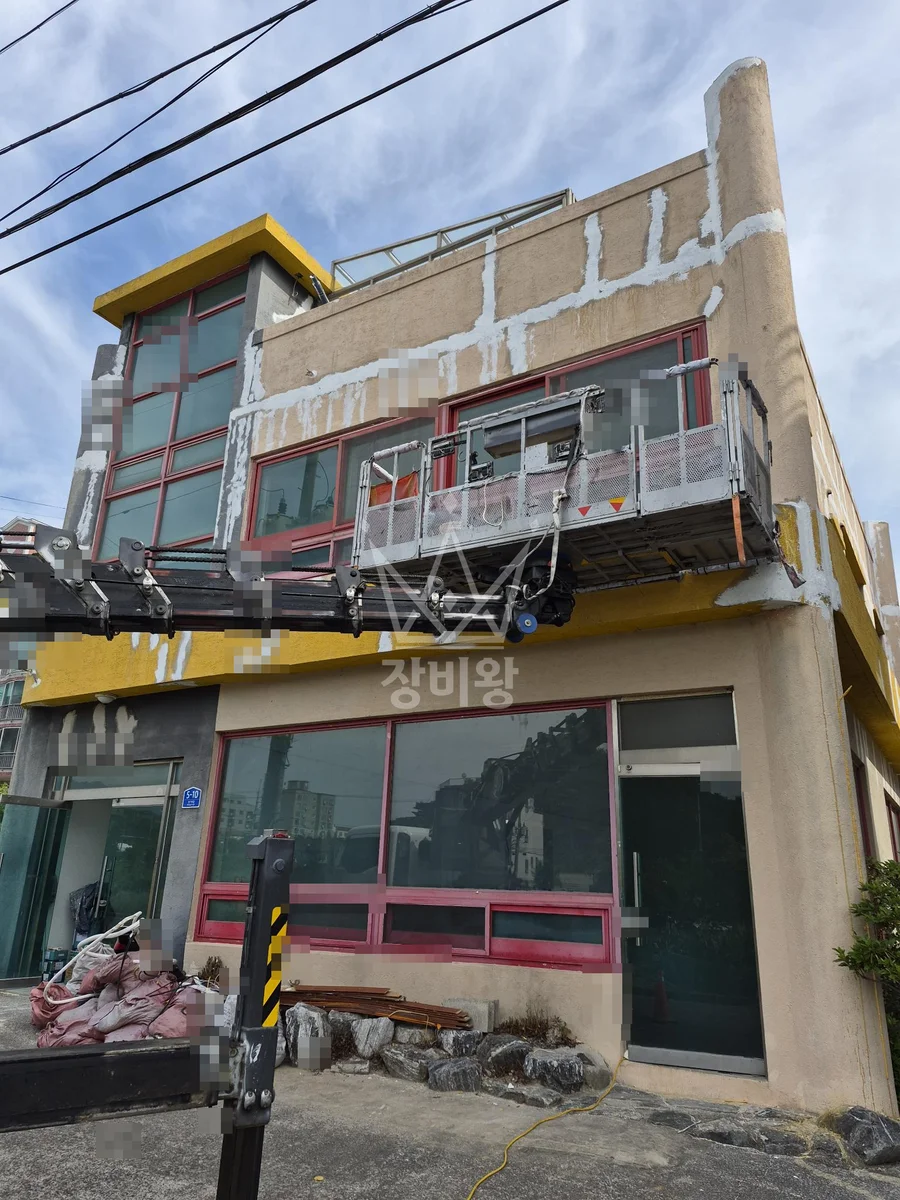 울산 울주군 삼남읍 3.5톤 스카이차 외벽 작업 작업사진 2