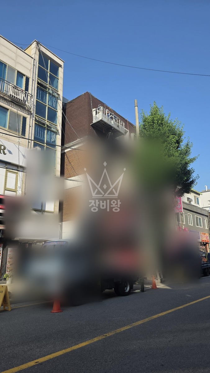 인천 미추홀구 용현동 2.5톤 스카이차 외벽보수 작업사진 1