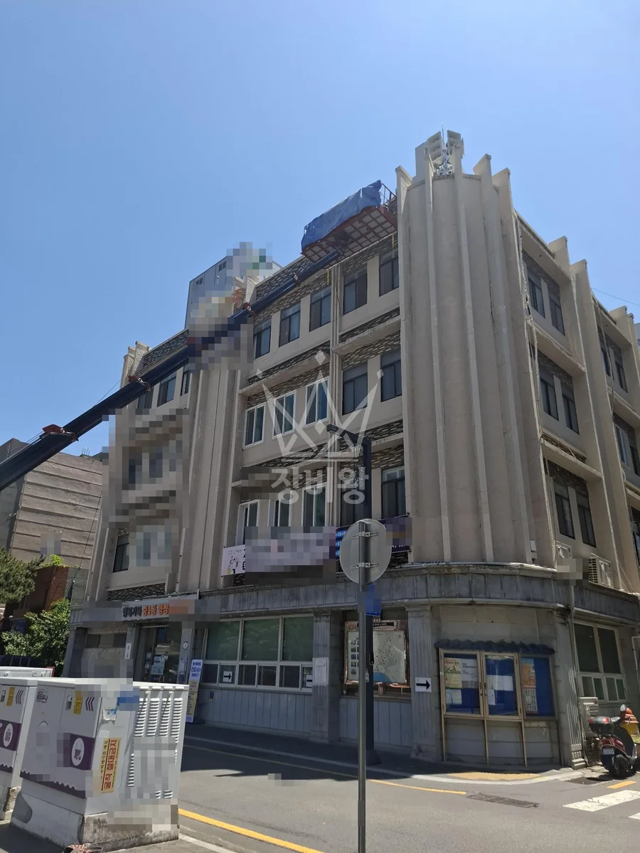 부산 해운대구 중동 3.5톤 스카이차 외벽 도색 작업사진 2