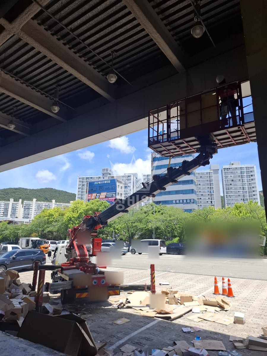 부산 해운대구 우동 3.5톤 스카이차 cctv 설치 작업사진 2