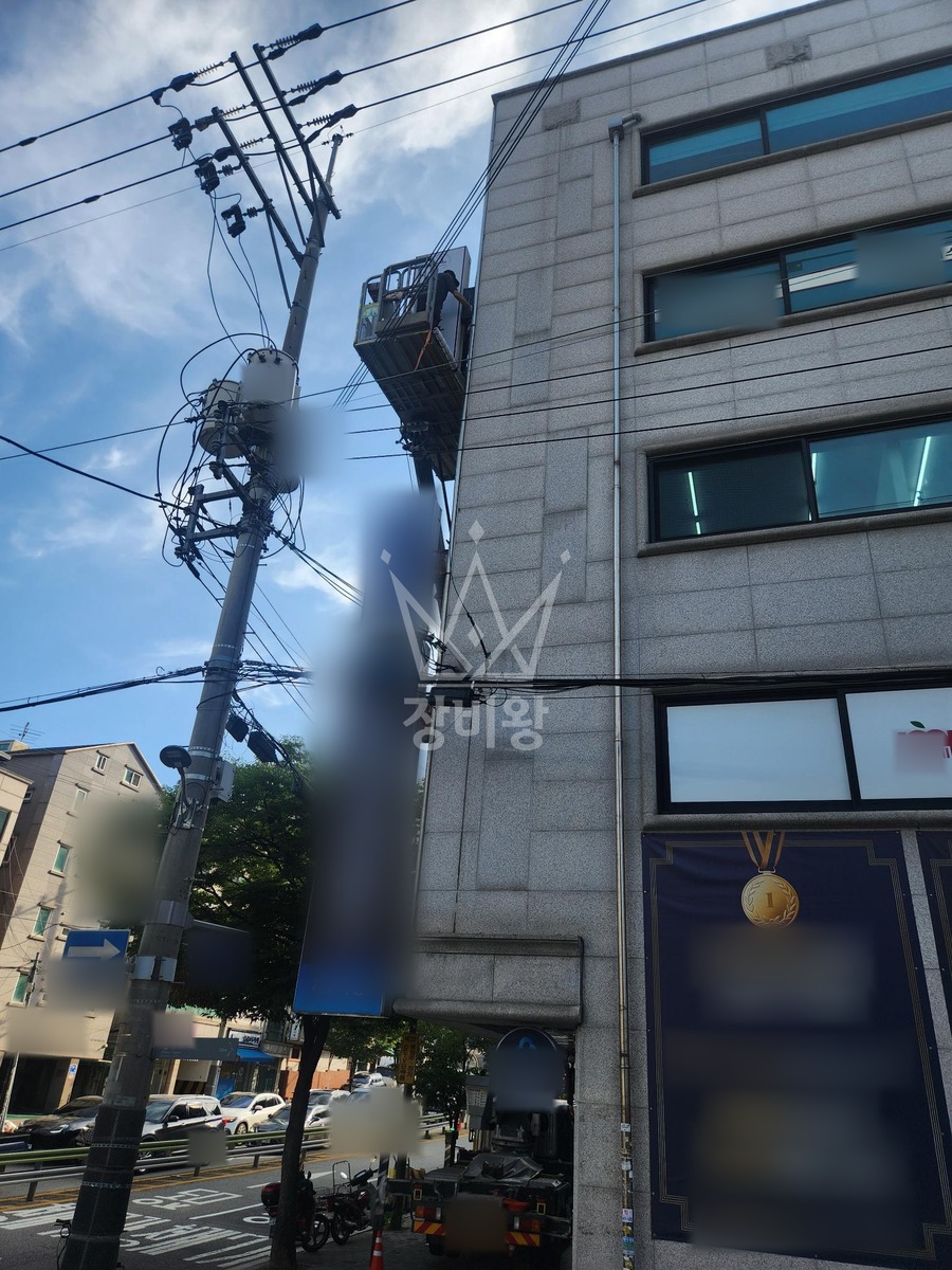 서울 성북구 보문동2가 3.5톤 스카이차 썬팅제거 작업사진 3