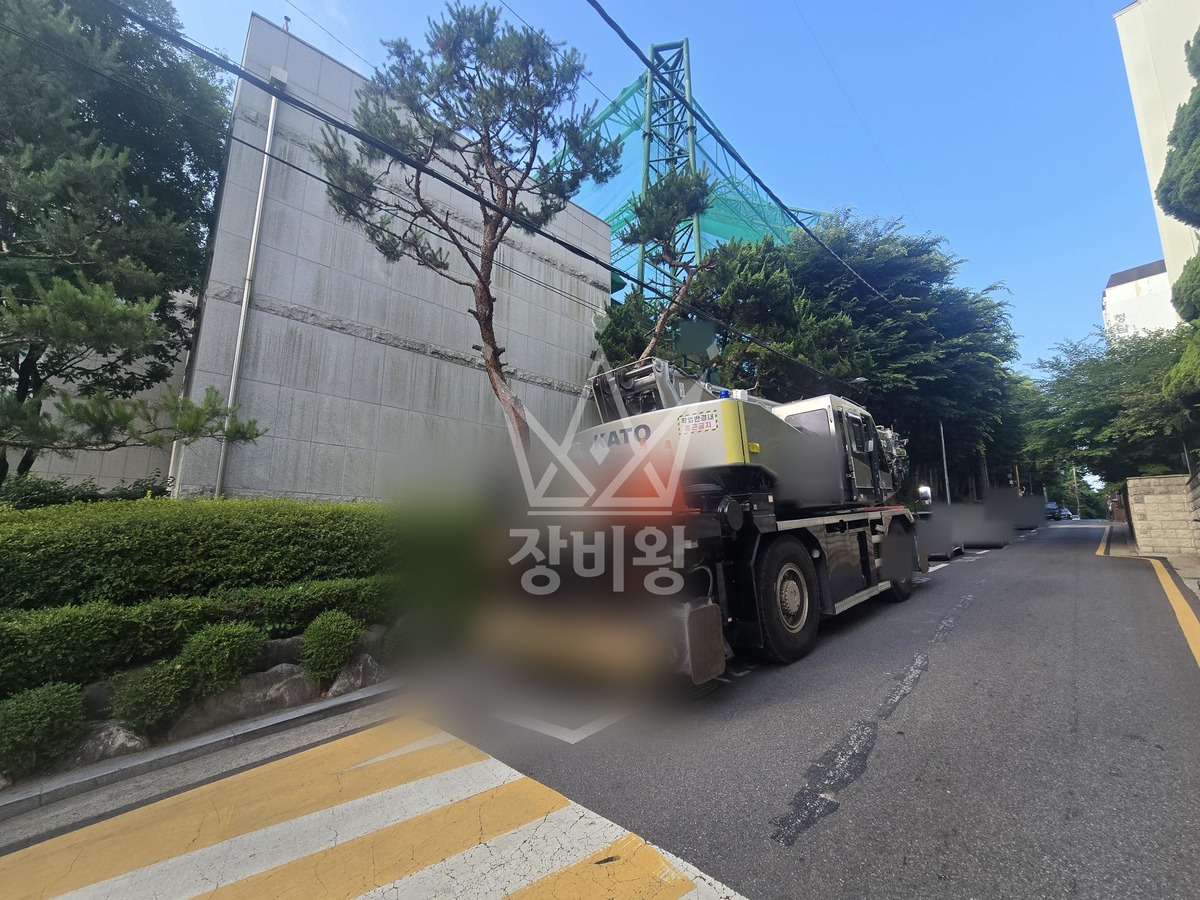 서울 강남구 청담동 25톤 크레인 작업 현장 도착사진