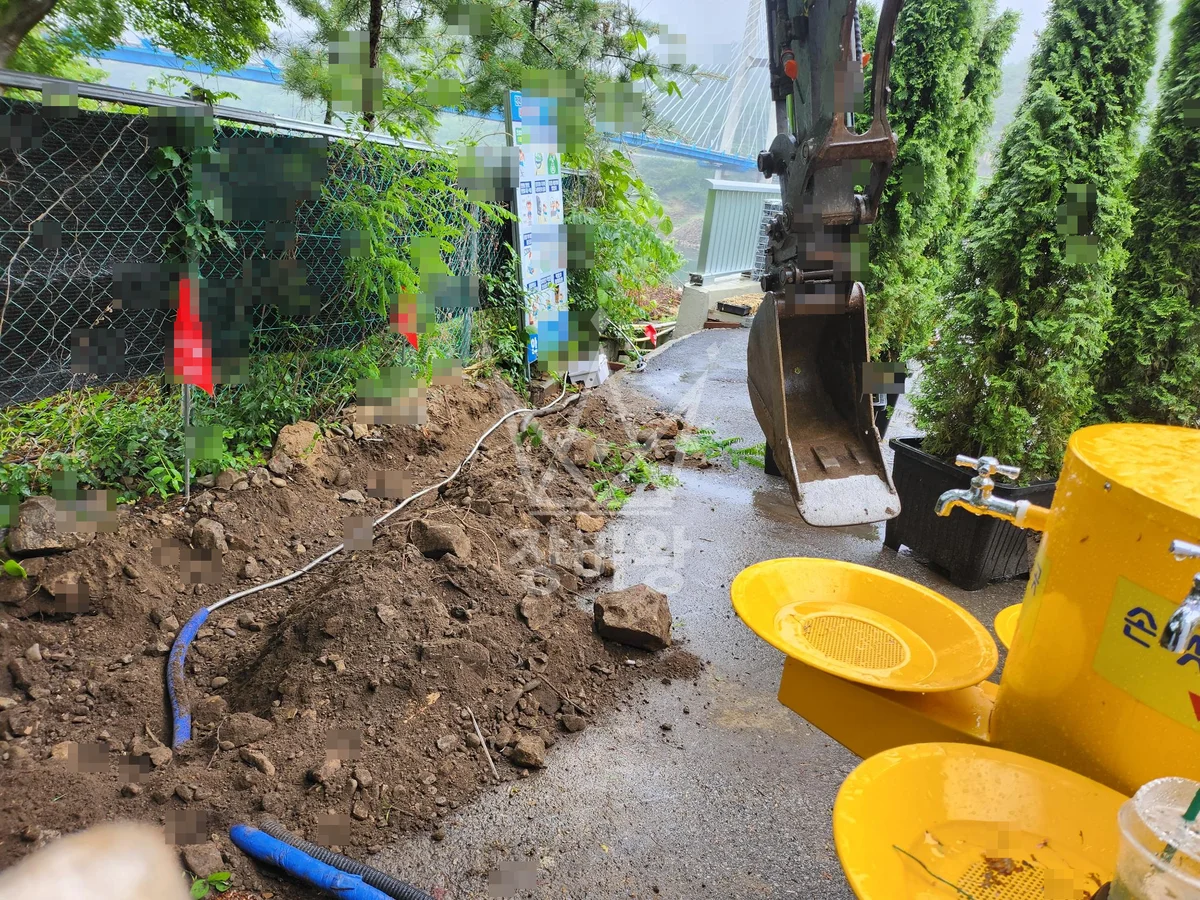충북 제천시 청풍면 포크레인(굴착기) 터파기작업 작업사진 2