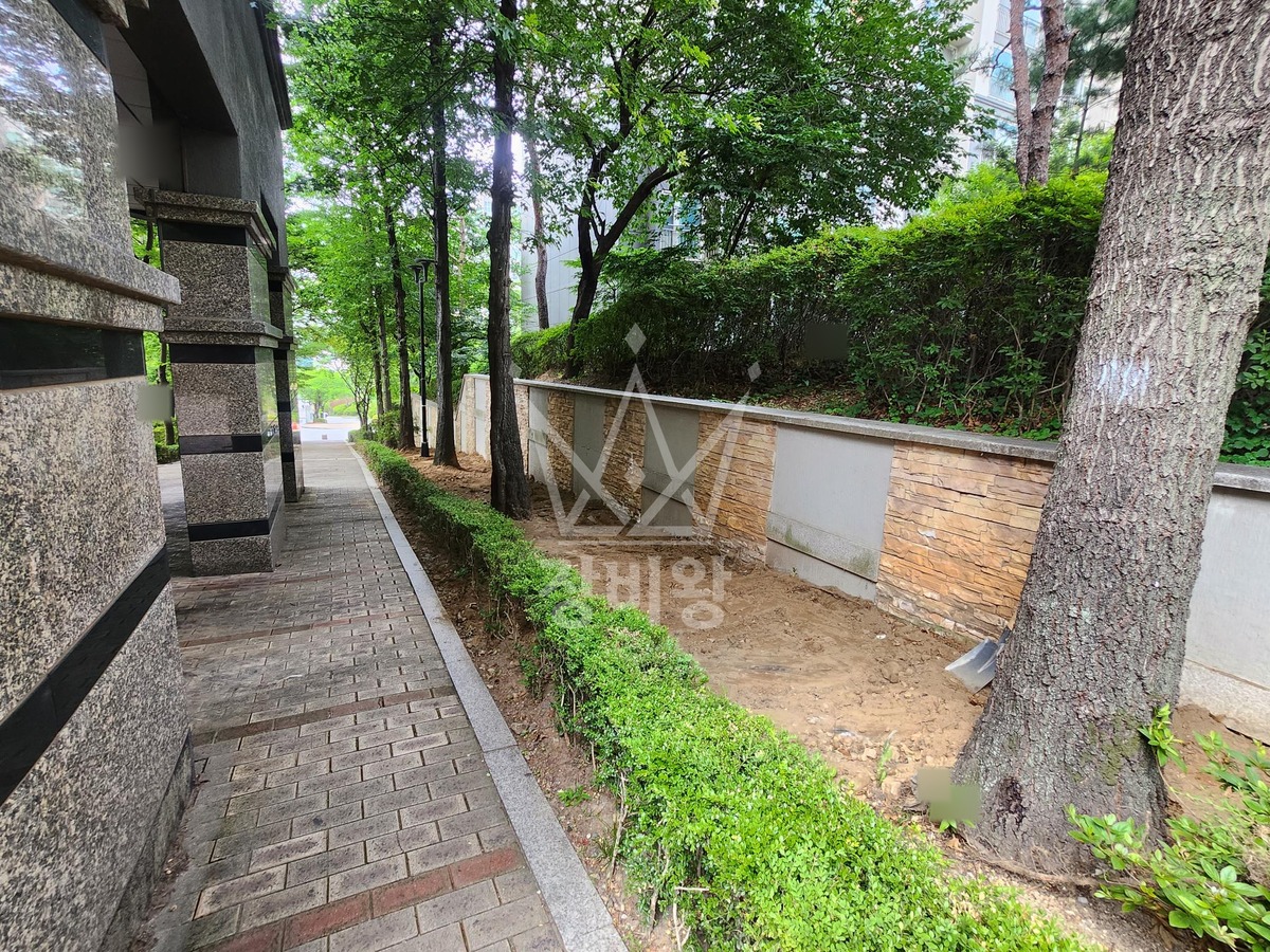 경기 용인시 기흥구 보정동 포크레인(굴착기) 화단작업(50cm)굴토 작업완료사진 1