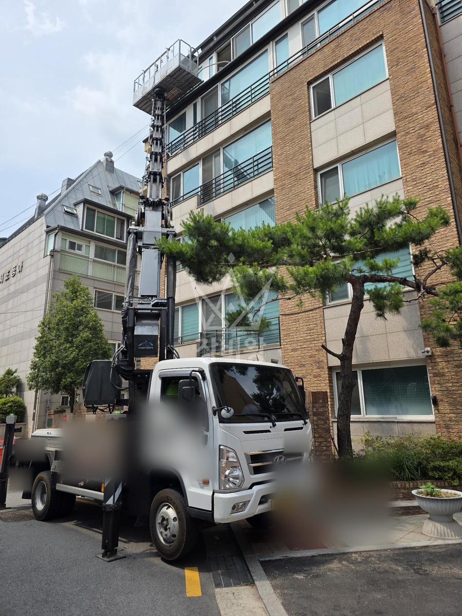 서울 서초구 서초동 3.5톤 스카이차 에어컨실외기 작업사진 1