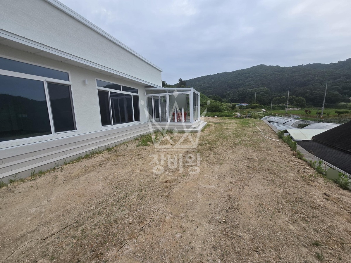 경기 양평군 개군면 포크레인(굴착기) 경계석/마당나라시/수도배관매설 작업사진 3