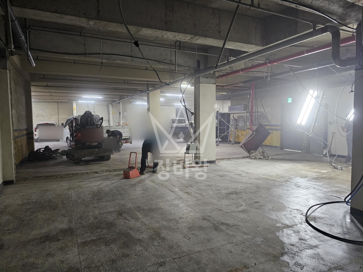 대전 서구 용문동 포크레인(굴착기) 지하조적벽 철거작업 작업완료사진 1