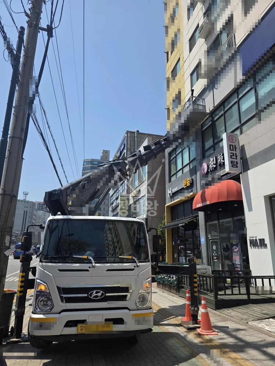 인천 미추홀구 도화동 3.5톤 스카이차 간판설치 작업완료사진 1