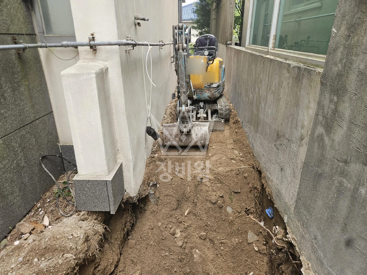 서울 성북구 성북동 포크레인(굴착기) 2층 화단작업 작업사진 3