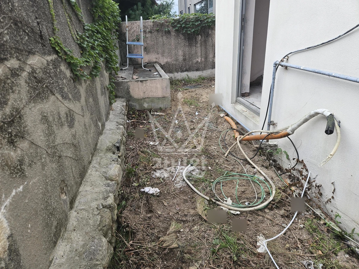 서울 성북구 성북동 포크레인(굴착기) 2층 화단작업 작업완료사진 1