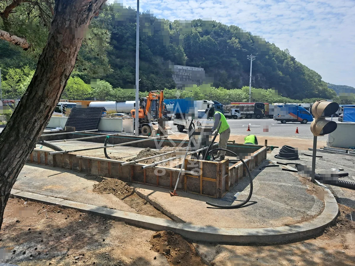 충남 논산시 벌곡면 굴착기(포크레인) 흙 폐기물 적재 작업사진 1