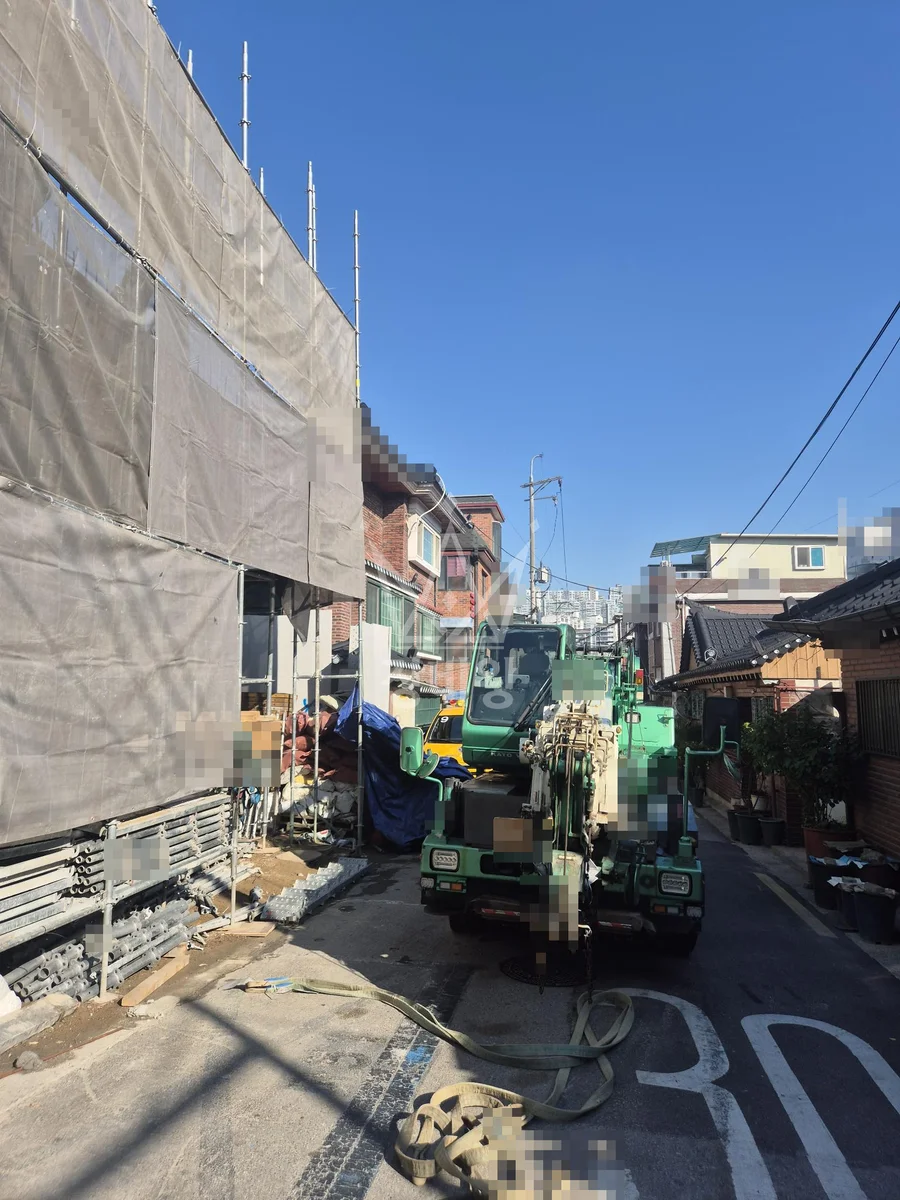 서울 성북구 삼선동5가 13톤 크레인 자재하역 작업완료사진 1