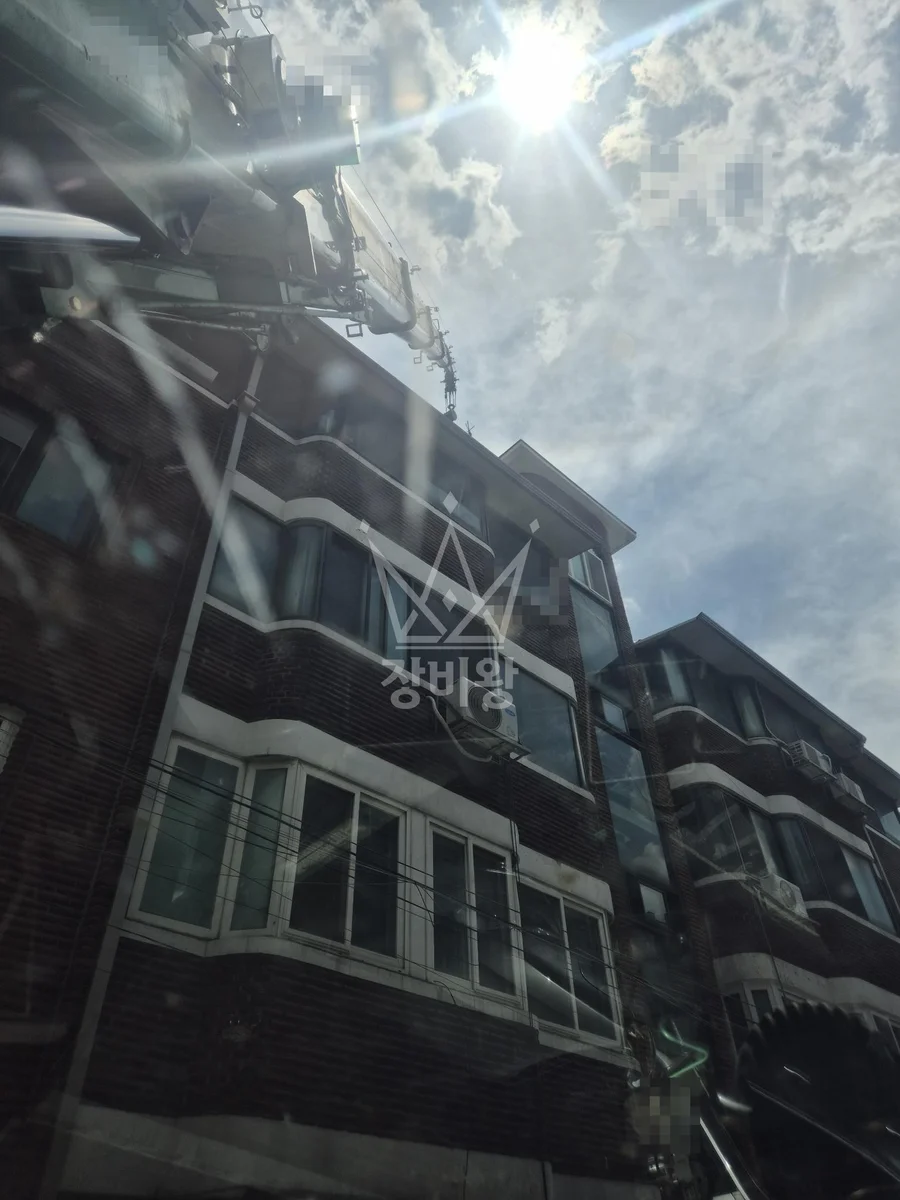 서울 강남구 개포동 13톤 크레인 4층건물 옥상 파레트양중 작업사진 1
