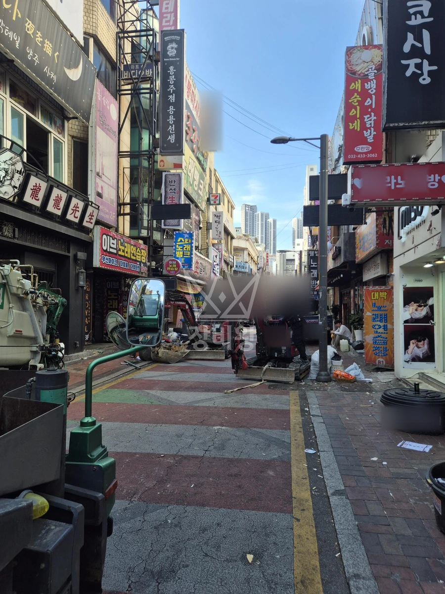 인천 미추홀구 주안동 13톤 크레인 2층 017 포크레인 양중 작업사진 1