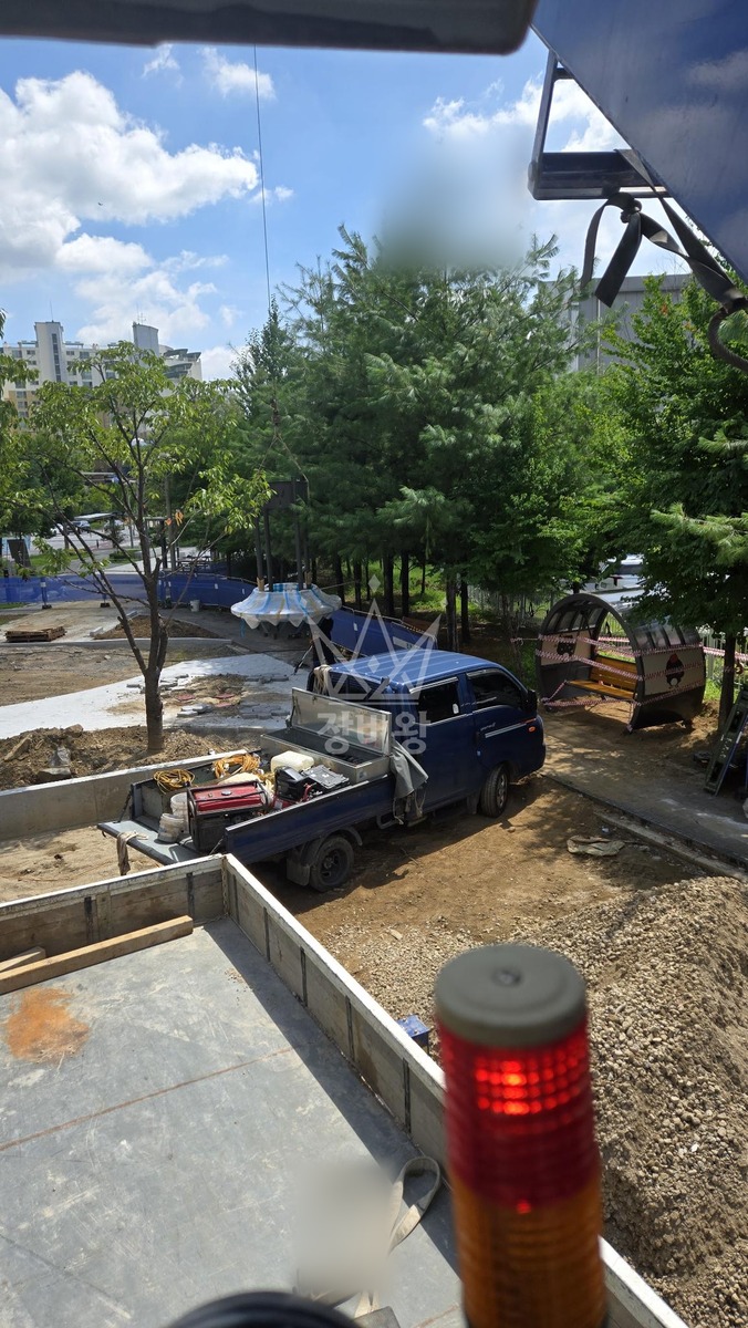 경기 남양주시 다산동 5톤 크레인 파고라설치 작업사진 2
