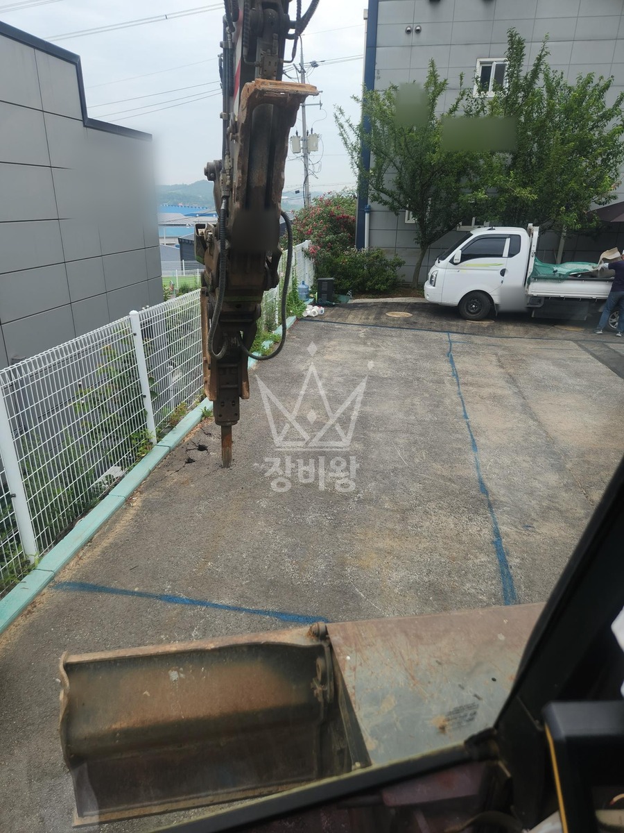 경기 화성시 만세구 포크레인(굴착기) 정화조 작업 작업사진 2