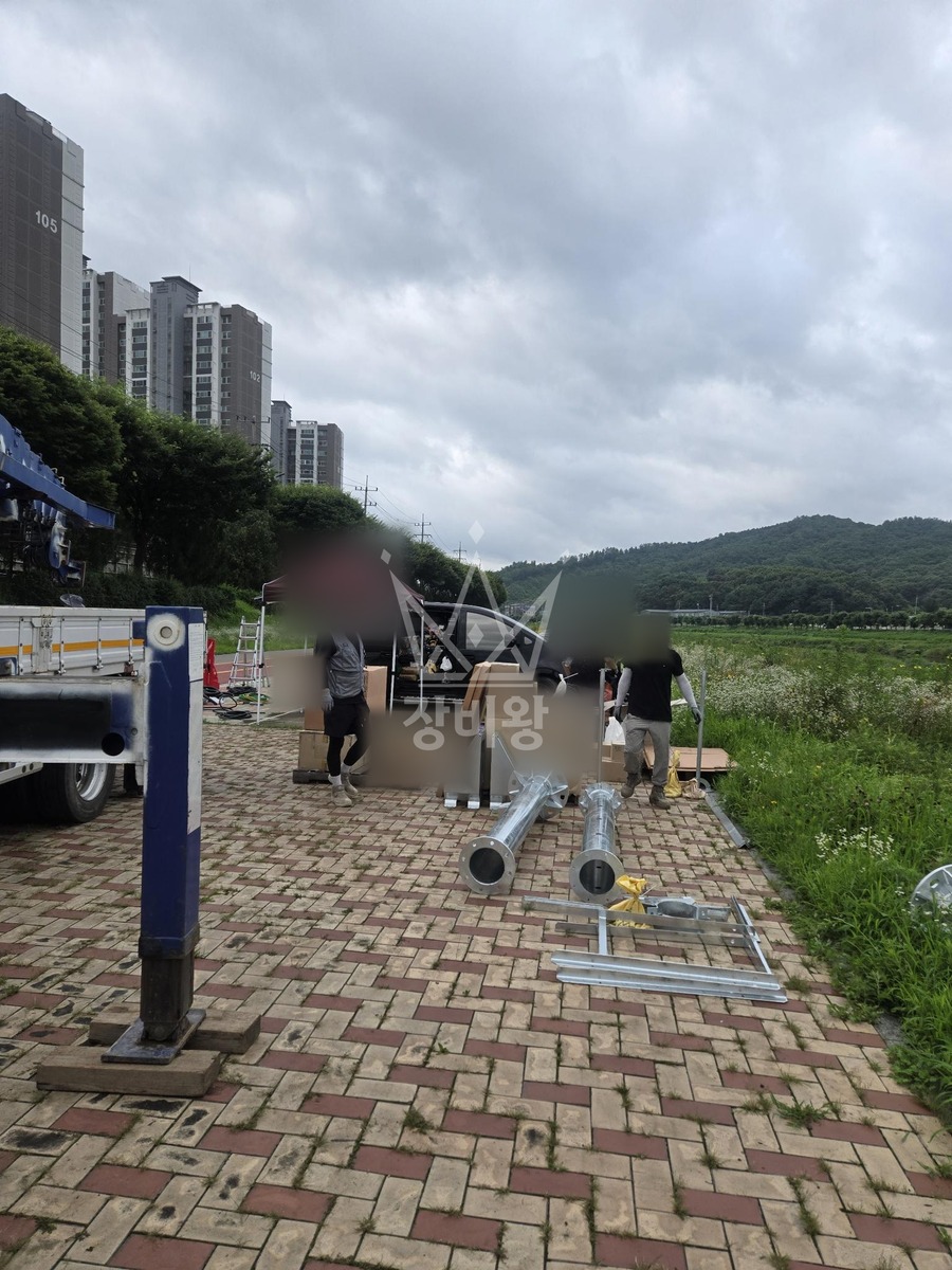 경기 양주시 은현면 5톤 크레인 폴대세움 작업사진 1