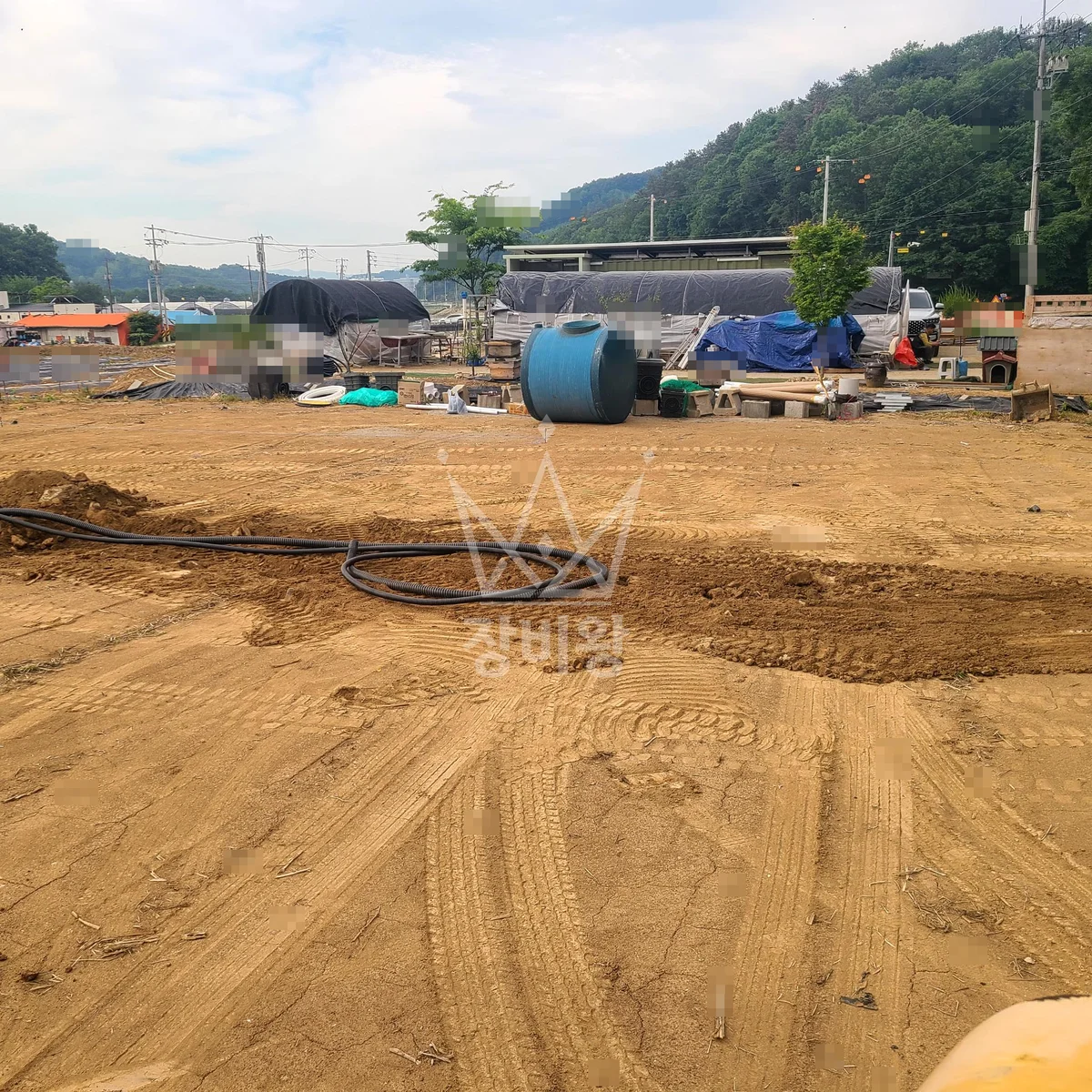 충남 천안시 동남구 포크레인(굴착기) 정화조 매립(배수로 포함) 작업사진 2